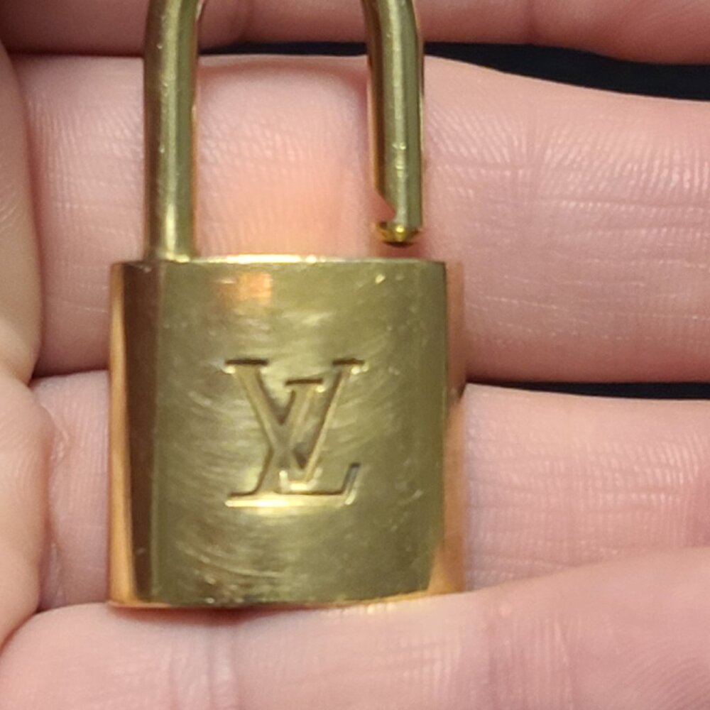 LV Lock & Key # 310 - Picture 7 of 13